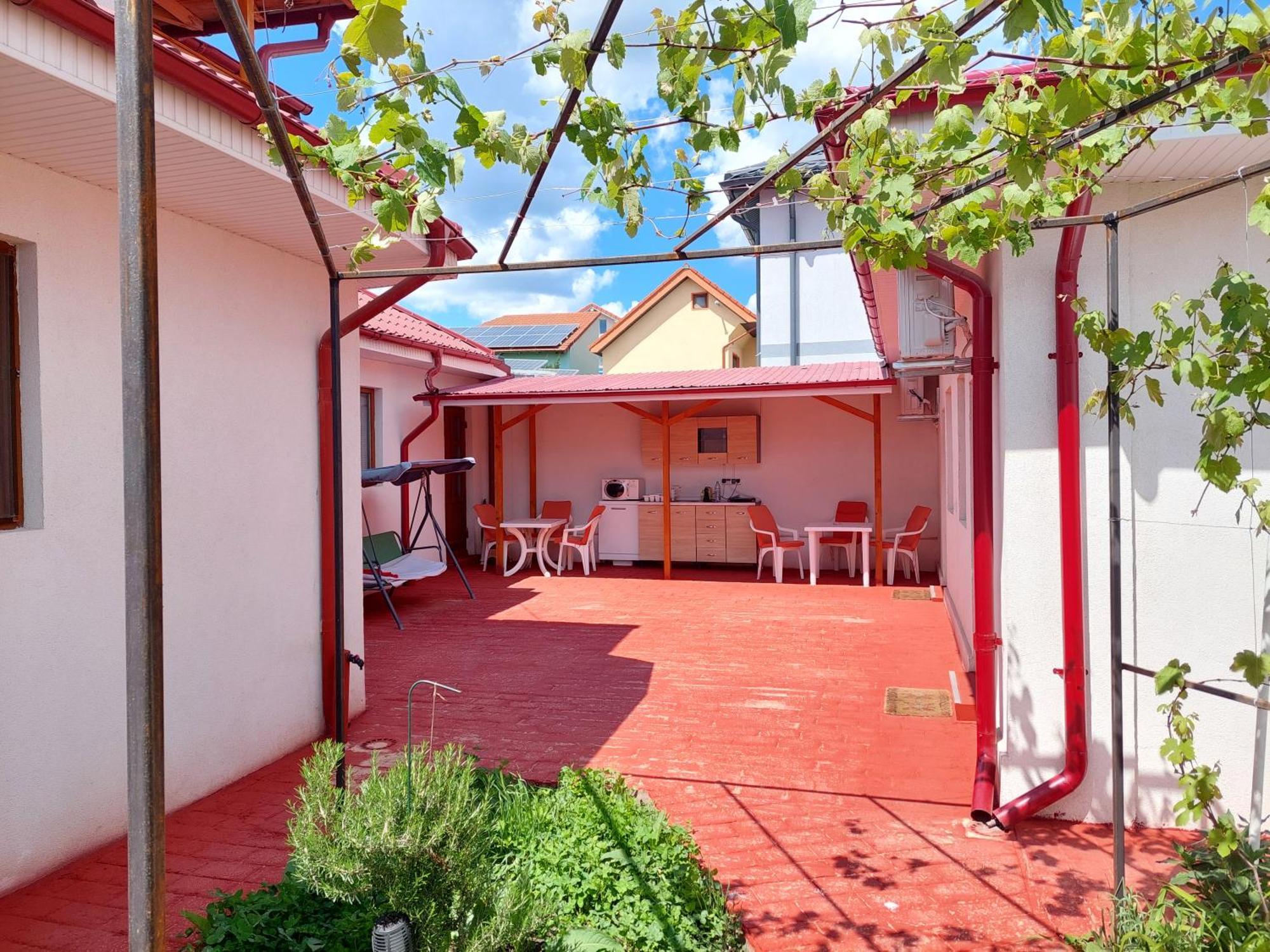 Casa Anne Hotel Мангалия Екстериор снимка